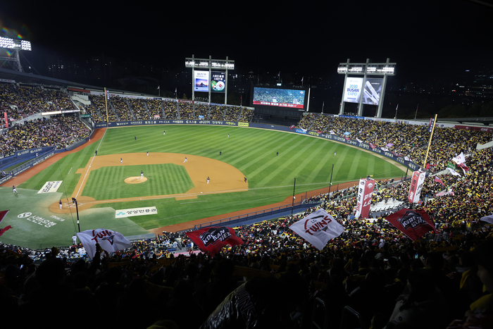 e793b7d96ad25f137b6b8d9091a04eaa.jpg 2026 νλ‘μΌκ΅¬ κ°λ§β¦μ μ€μΌκ΅¬μ₯ μ°Ύμ λ¬Έμ²΄λΆ μ₯κ΄, μν κ·Όμ Β·κ΄λνκ²½ μ κ²